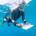 www.volunteereco.org Volunteer-for-a-Great-Barrier-Reef_Snorkeling volunteer collecting data